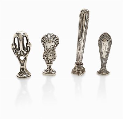 Set di quattro sigilli in argento per ceralacca