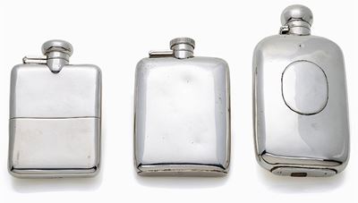 Fiaschette da tasca porta liquore, argento, tre esemplari con punzoni di diverse epoche