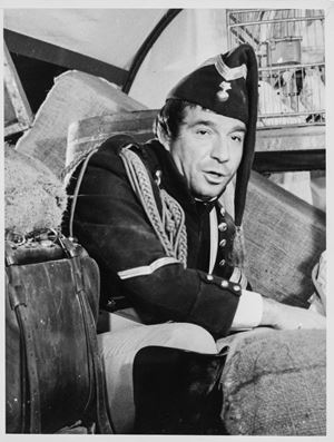 Ugo Tognazzi in "I tromboni di Fra' Diavolo"
