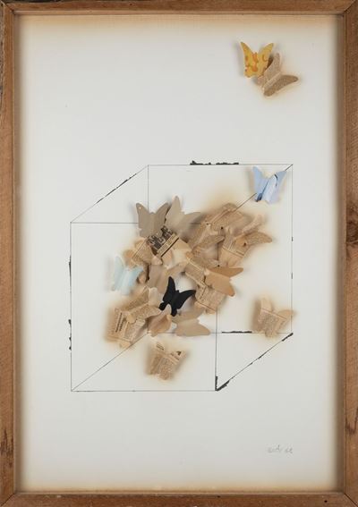 Le farfalle nella scatola, collage di carte colorate su base litografica