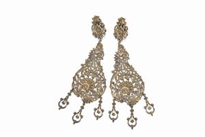 Paio di orecchini a chandelier 