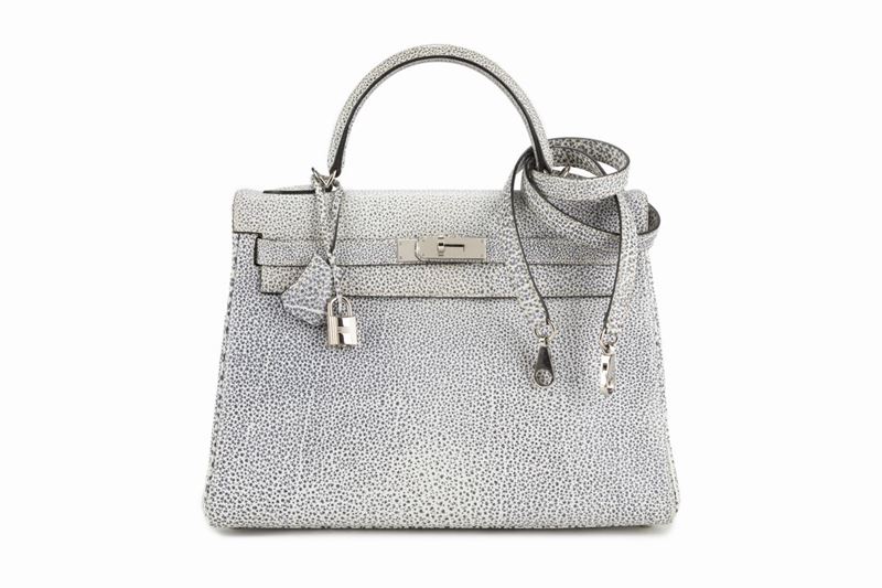 Hermes kelly retourne 32 hot sale