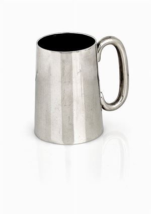 A VINTAGE SILVER TANKARD, BIRMINGHAM, 1923