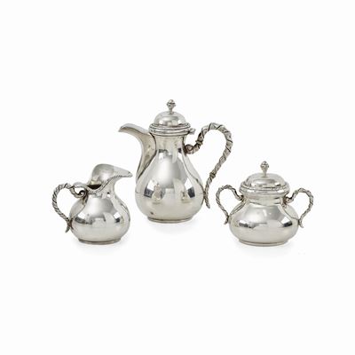 Servizio in argento, Italia, 1950-1960 circa, composto da caffettiera, lattiera e zuccheriera