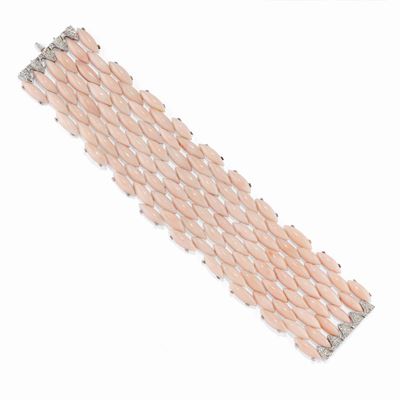 Bracciale in oro bianco 18K con corallo rosa e diamanti