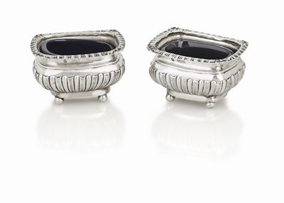 DUE SALIERE IN ARGENTO E VETRO, BIRMINGHAM, 1901