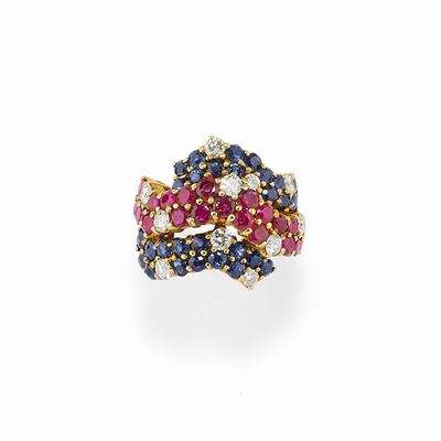 Anello in oro giallo 18K con zaffiri, rubini e diamanti