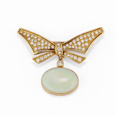 Spilla con opale cabochon e diamanti in oro giallo 18K