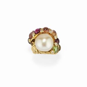 A 18K yellow gold, pearl, semiprecious gemstone and diamond ring, Misani