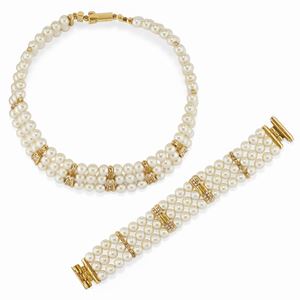 A 18K yellow gold, cultured pearl and diamond demi parure, necklace and bracelet, Misani