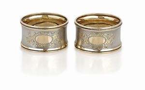 LOTTO DI DUE PORTA TOVAGLIOLI IN ARGENTO, FINE SECOLO XIX