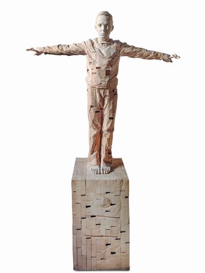 Don't cry in public, scultura in legno