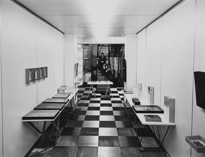 Mostra di Vittorio Pescatori, Galleria del Naviglio, Milano, stampa vintage alla gelatina ai sali...