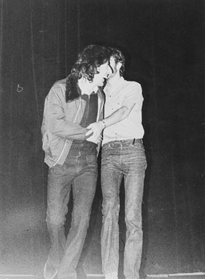 Francesco De Gregori and Giorgio Gaber, Concert for Rivista Anarchica