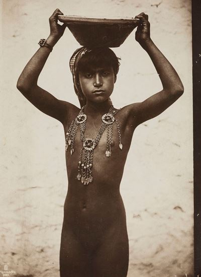 Nudo Orientale, Tunisia - Stampa alla gelatina ai sali d'argento, anni 1920