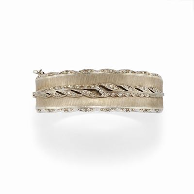 Bracciale in oro bianco 18K con diamanti taglio huit-huit