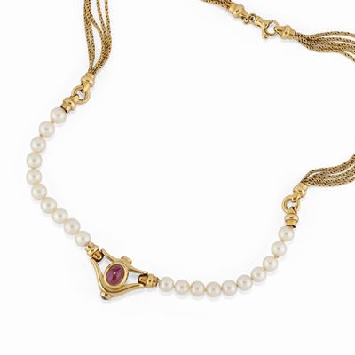 Collana in oro giallo 18K con perle, zaffiri e rubino ovale cabochon