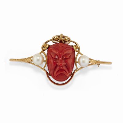 Spilla in oro giallo 18K con corallo e perle coltivate