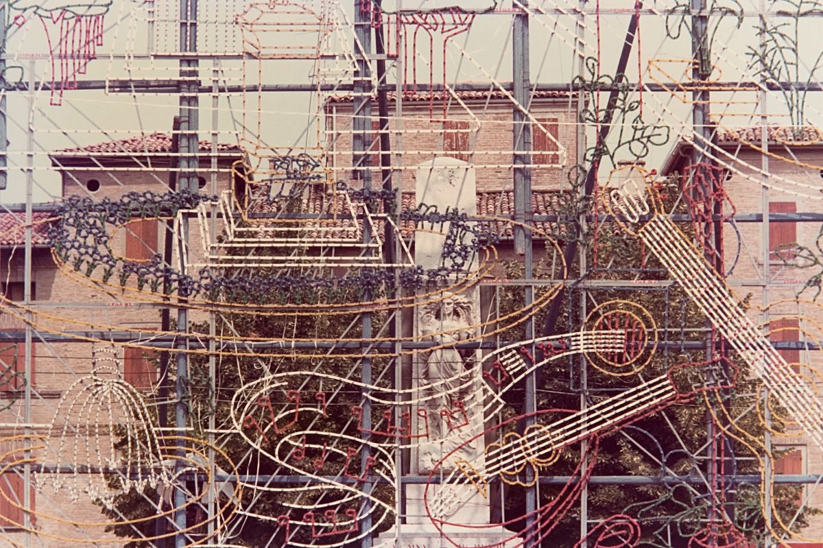 Luigi Ghirri - Analogie, "portfolio Castelli", 1982