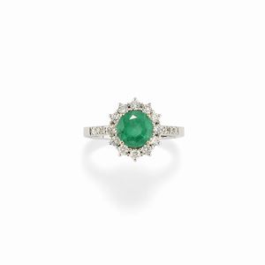  - Anello con smeraldo e diamanti