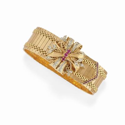 Bracciale in oro giallo 18K con rubini naturali e sintetici e diamanti taglio huit-huit, fine ann...