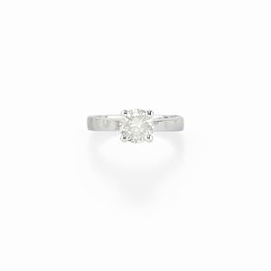  - Anello con diamante