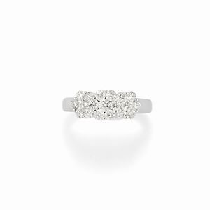  - Anello con diamanti