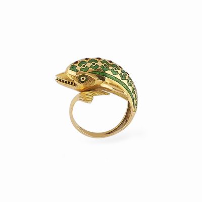 Anello in oro giallo 18K con decorazione a delfino e smalti