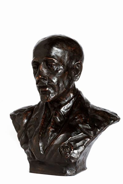 Ritratto di Gabriele D'Annunzio, scultura in terracotta patinata