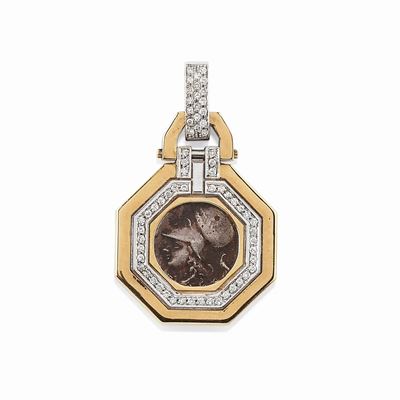 Pendente con moneta in argento e oro giallo 18K decorato con diamanti