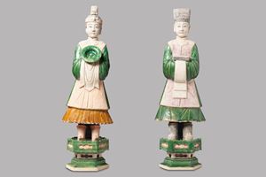 Two donor figures in Sancai glazed ceramic, China, 17th century