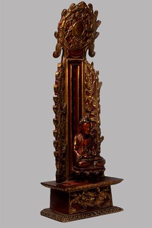 Buddha entro tempio in legno laccato e dorato, secolo XIX