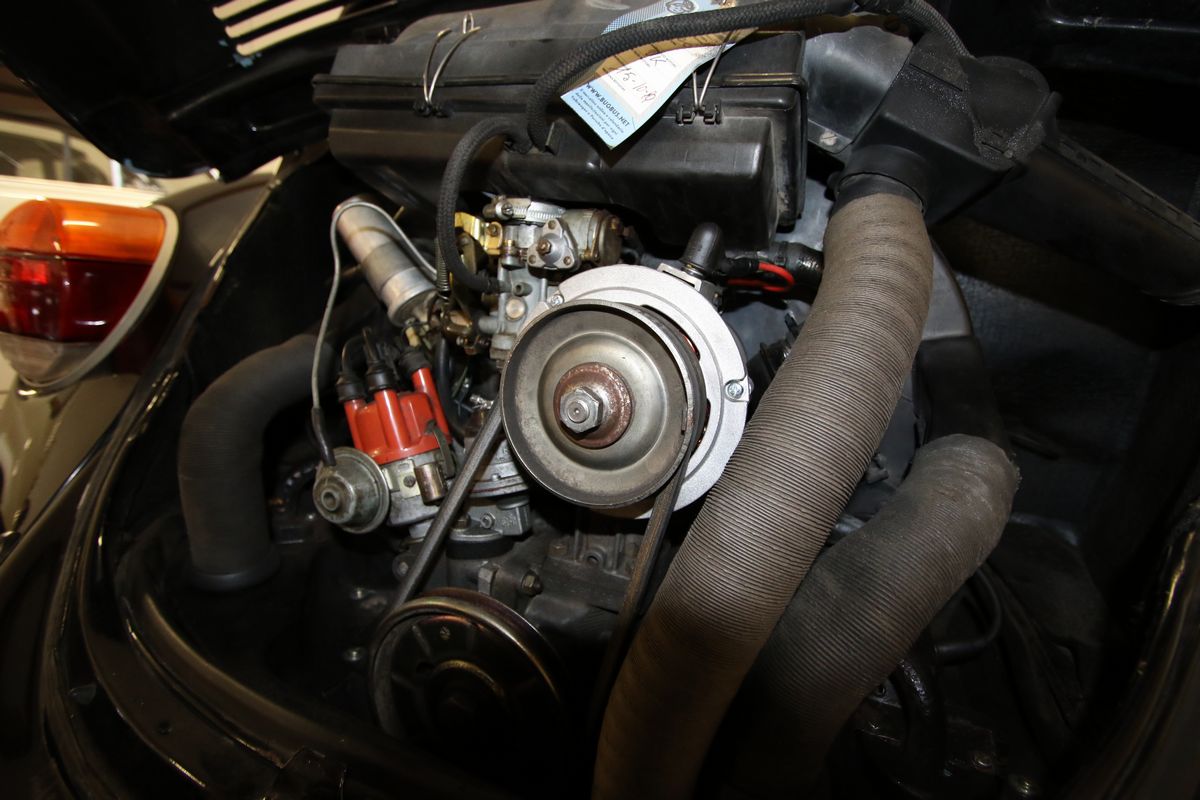 Volkswagen - 1303 Cabriolet (typ 15 D 11) (karmann)