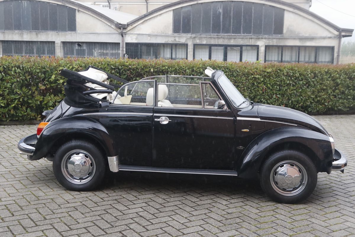 Volkswagen - 1303 Cabriolet (typ 15 D 11) (karmann)