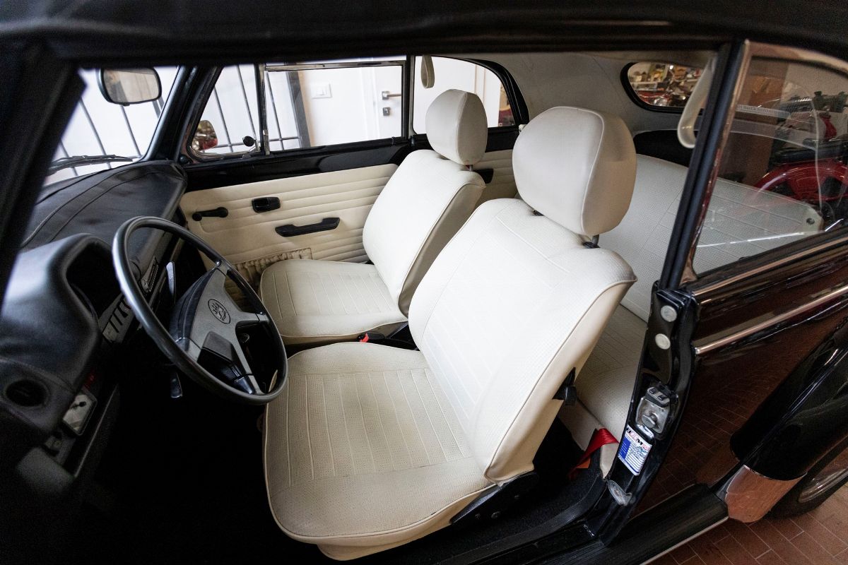 Volkswagen - 1303 Cabriolet (typ 15 D 11) (karmann)