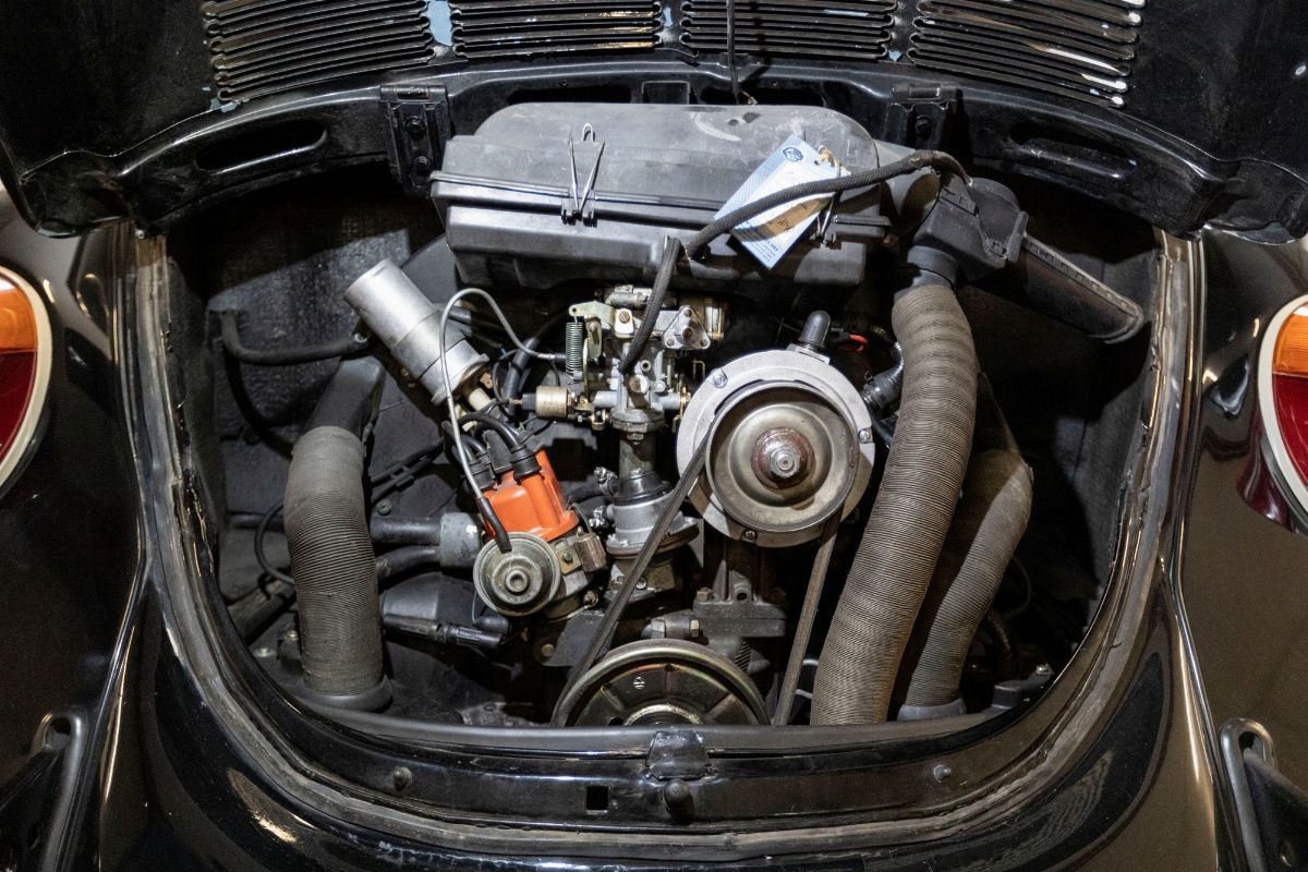 Volkswagen - 1303 Cabriolet (typ 15 D 11) (karmann)