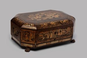 Container box for sewing in lacquer and gold, China Canton, 19th century