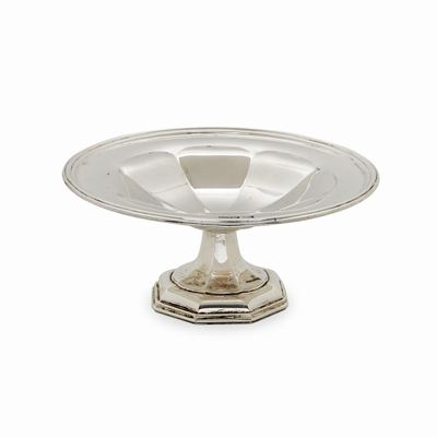Alzata in argento, Inghilterra, circa 1920, forma circolare su base ottagonale