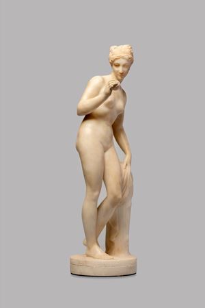 Alabaster sculpture depicting the victorious Venus, early 20th century