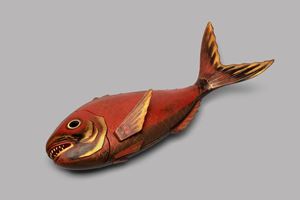 Carp-shaped kashibako in wood, red and gold lacquer, glass eye and ivory teeth, Japan Meiji period