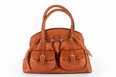 Borsa in cuoio con dettagli bruniti