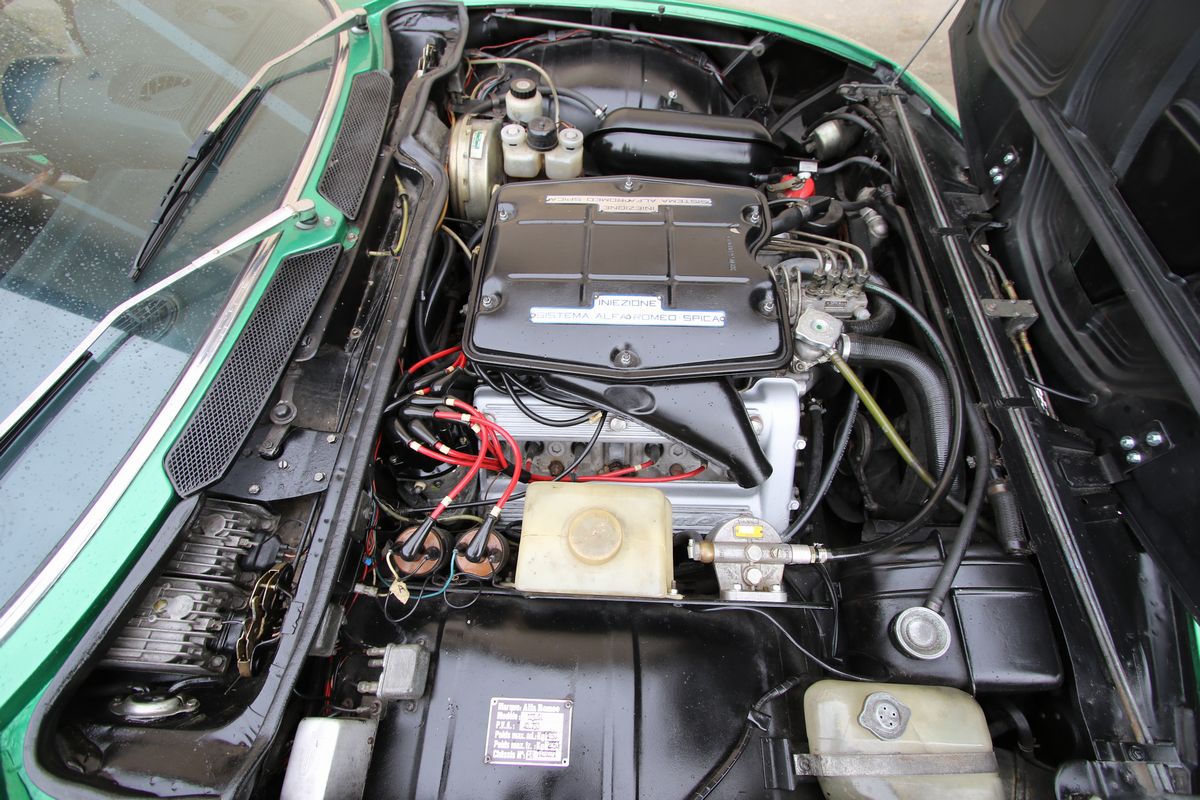 Alfa Romeo - Montreal (bertone)