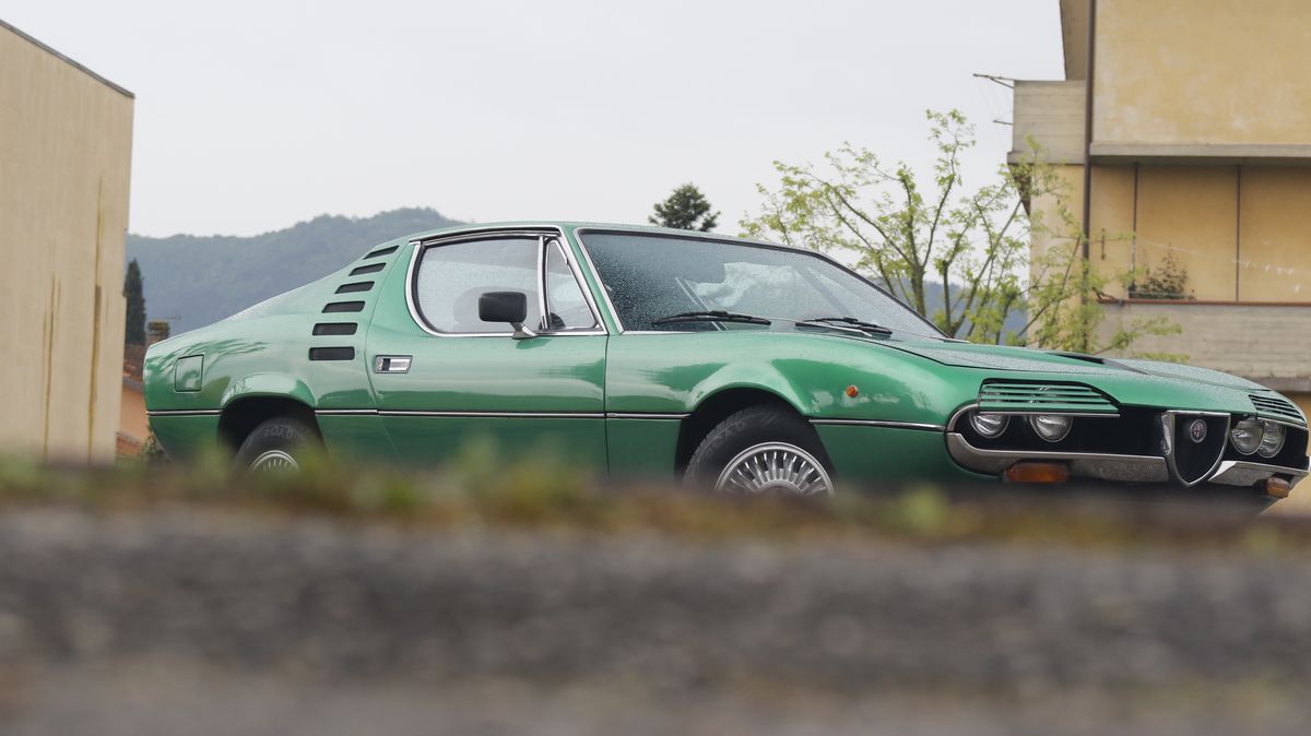 Alfa Romeo - Montreal (bertone)