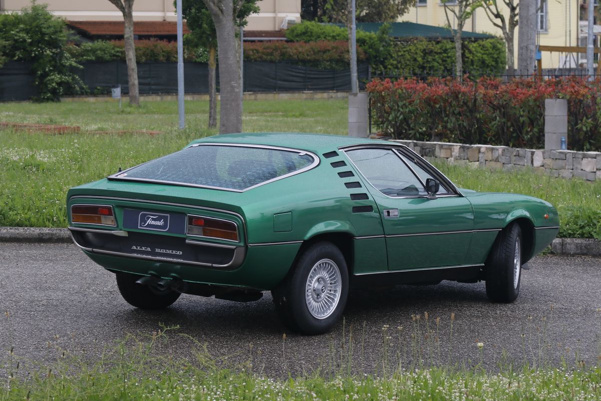 Alfa Romeo - Montreal (bertone)