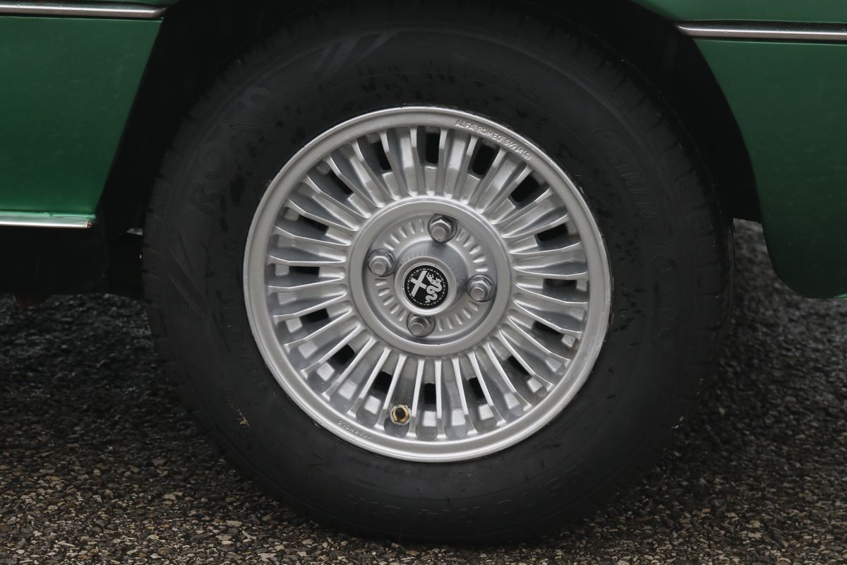 Alfa Romeo - Montreal (bertone)