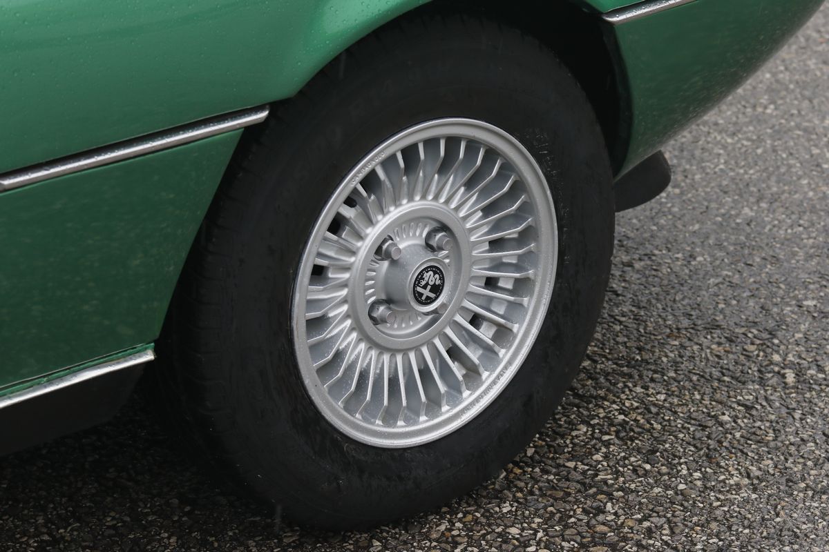 Alfa Romeo - Montreal (bertone)