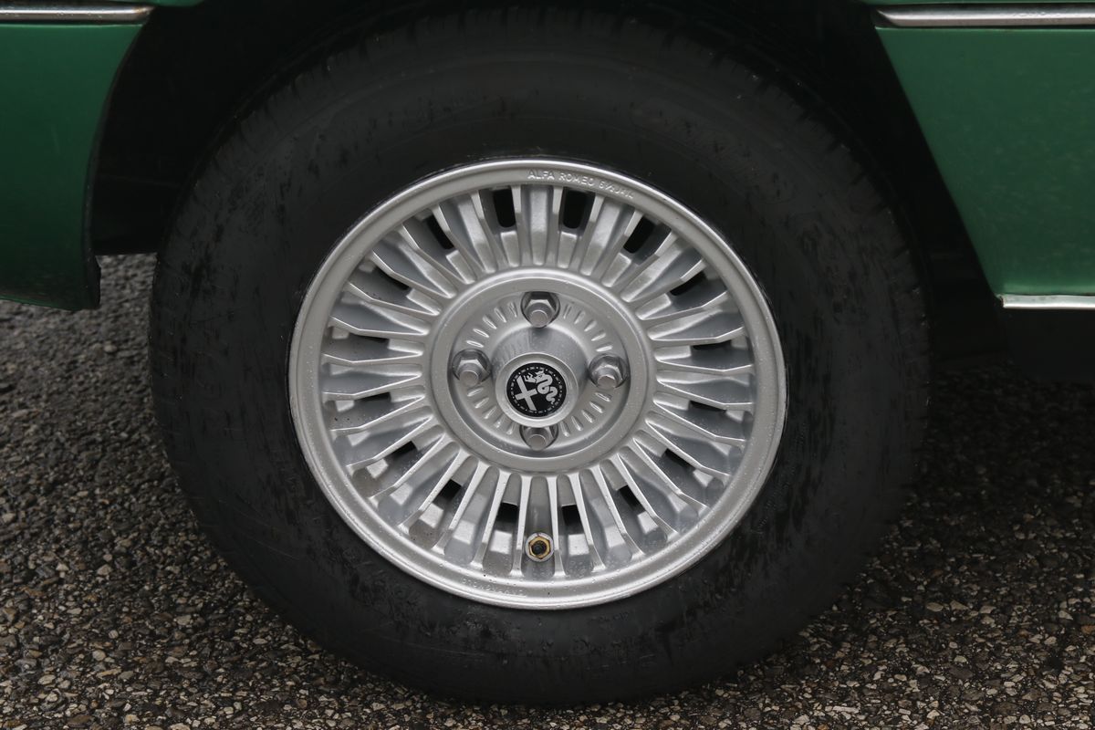 Alfa Romeo - Montreal (bertone)