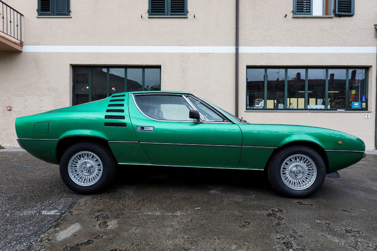 Alfa Romeo - Montreal (bertone)