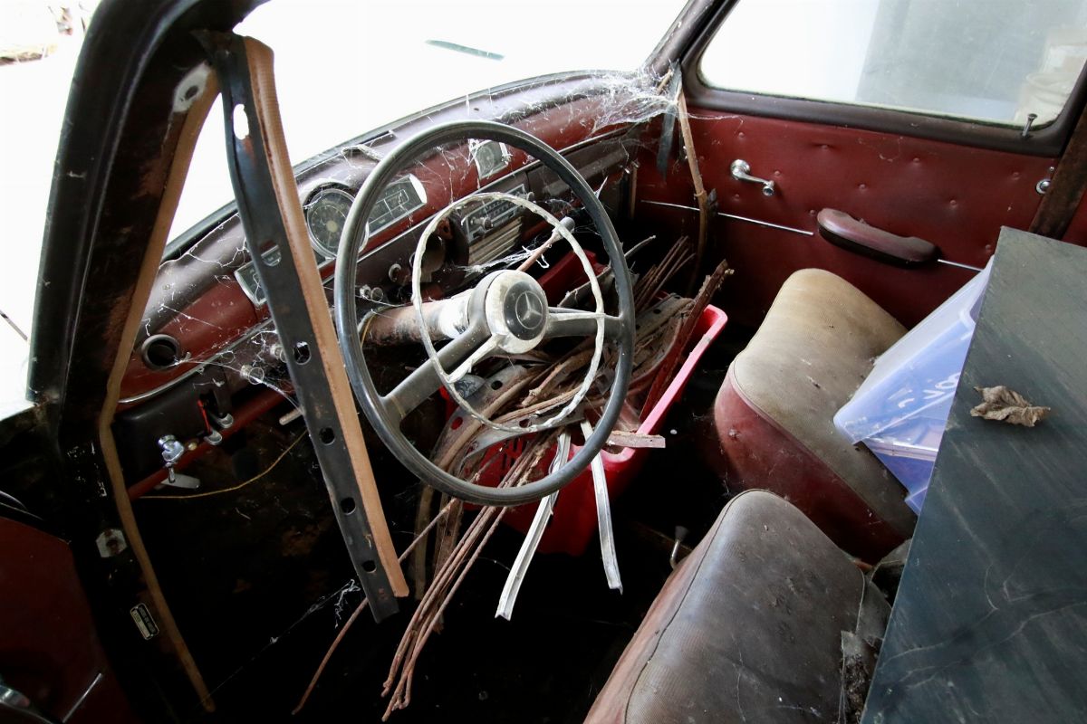 180 (w120 Ponton) (mercedes-benz)