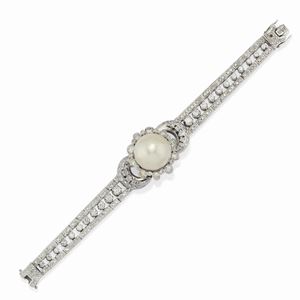 A 18K white gold, perl marbé and diamond bracelet, circa 1970